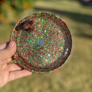 Gorgeous resin round Christmas 🎄 &Mermaid dish